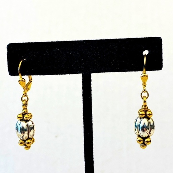 Jewelry - Earring dangle silver and gold cabochon and dragées. With lever back hooks